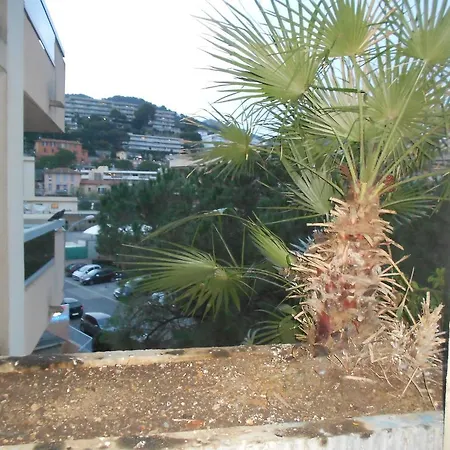 Daire Au Jardin Du Cap Martin *
